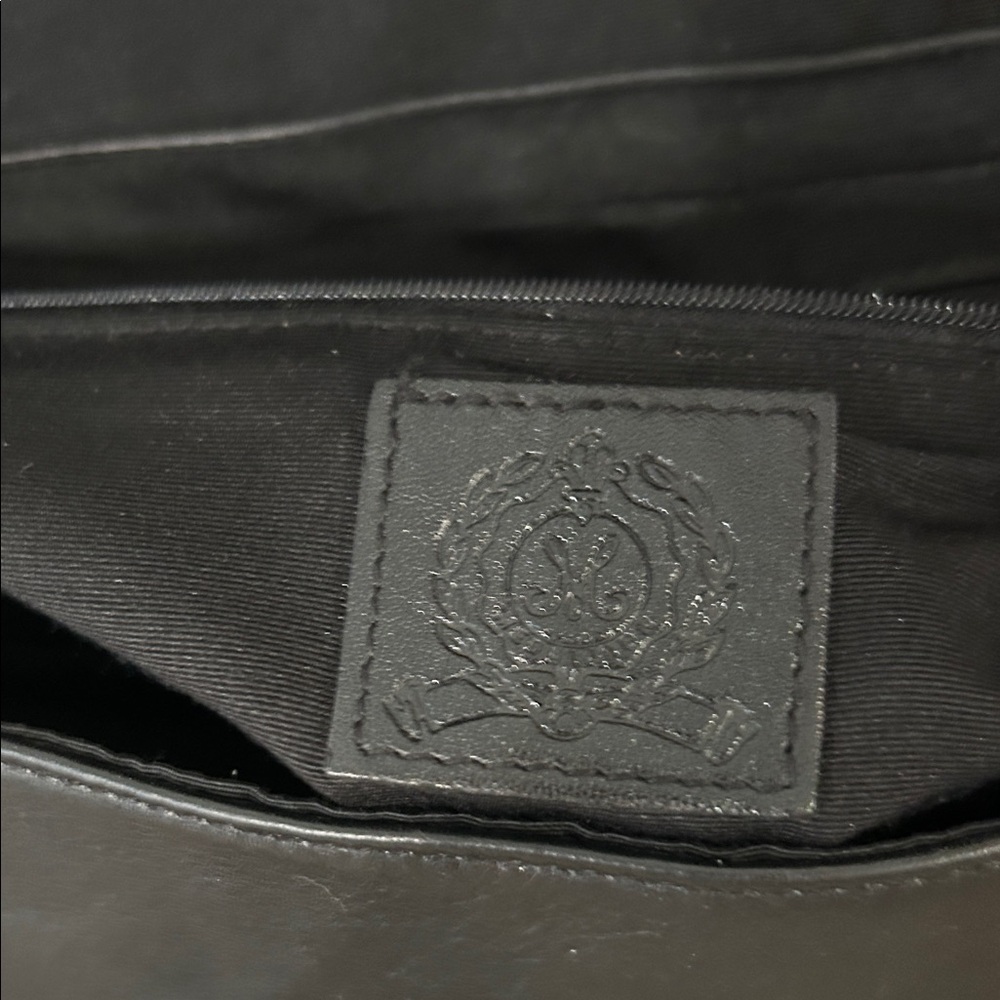 Elegant Black Woven Crossbody Bag - Picture 4 of 6